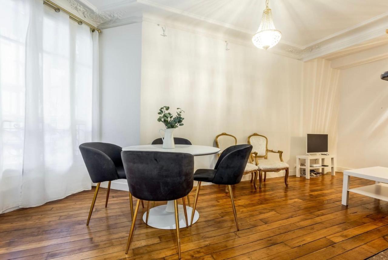 Abbesses - Superbe Appartement Avec Cheminees Париж Екстериор снимка